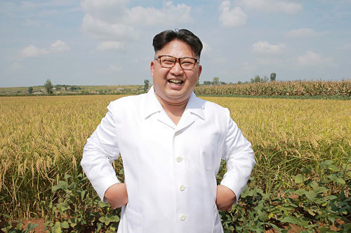 Лидер КНДР Ким Чен Ын инспектирует сельское хозяйство